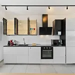 Lux 2br With Views & Balcony アパート *