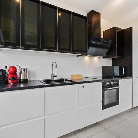 Apartment Lux 2br With Views & Balcony