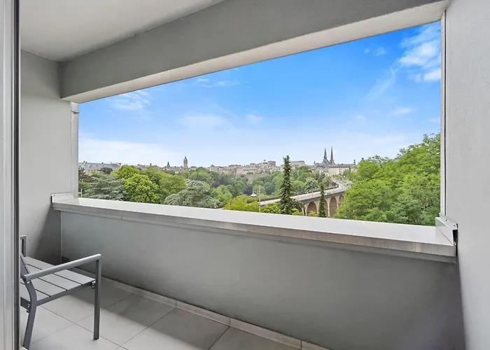 Apartment Lux 2br With Views & Balcony