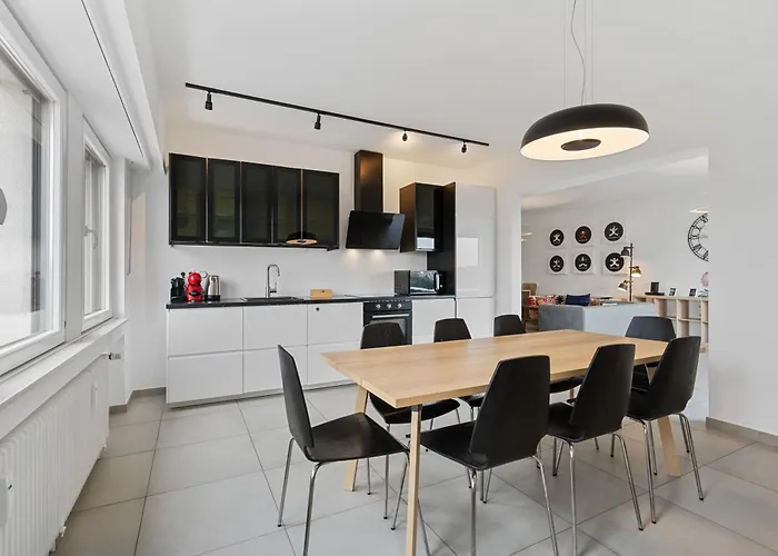 Lägenhet Lux 2br With Views & Balcony