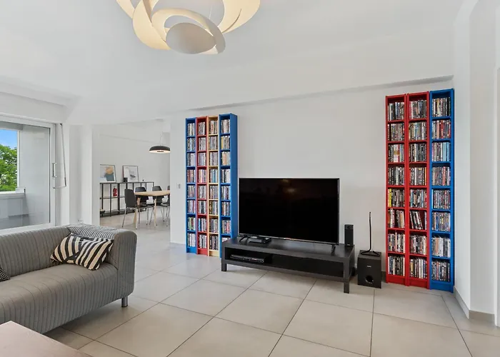 Lux 2br With Views & Balcony * Luxemburg