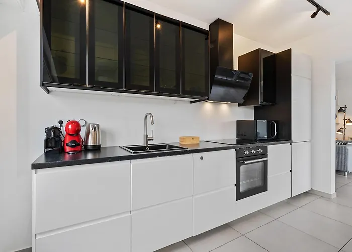 Apartment Lux 2br With Views & Balcony